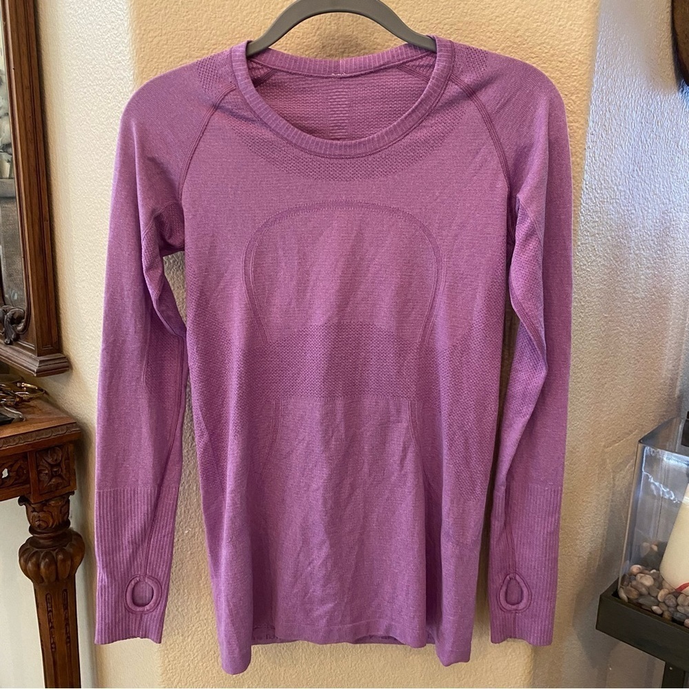 LULULEMON Women Purple Swiftly Tech Long Sleeve Athletic Top Size 8-Minor Flaw